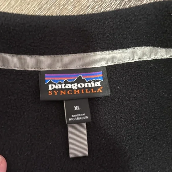Patagonia Black Fleece Pullover XL - Picture 2 of 3